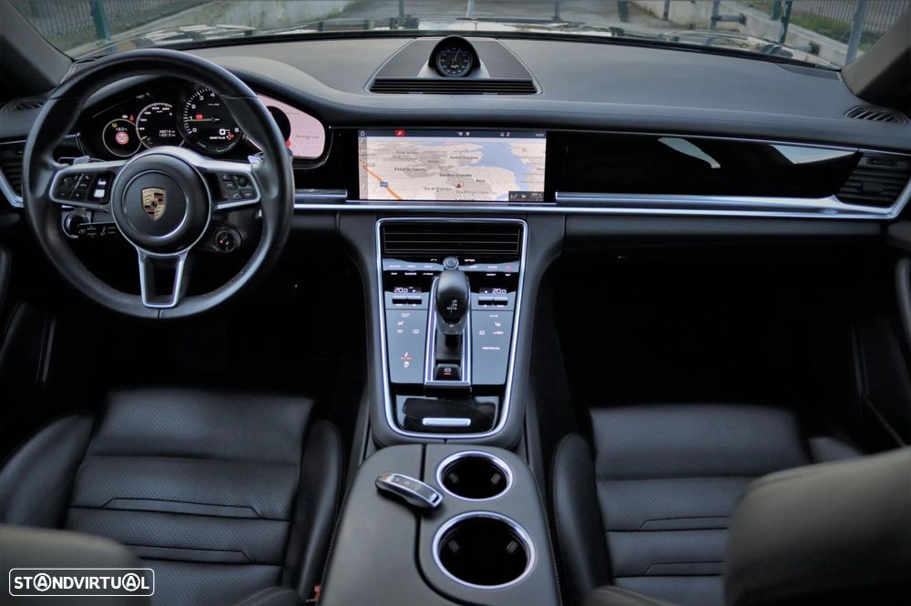Porsche Panamera Sport Turismo 4 E-Hybrid - 18