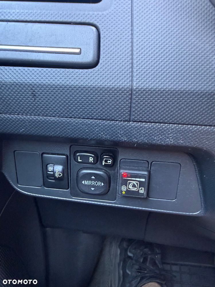 Toyota Auris 1.8 HSD Luna - 18