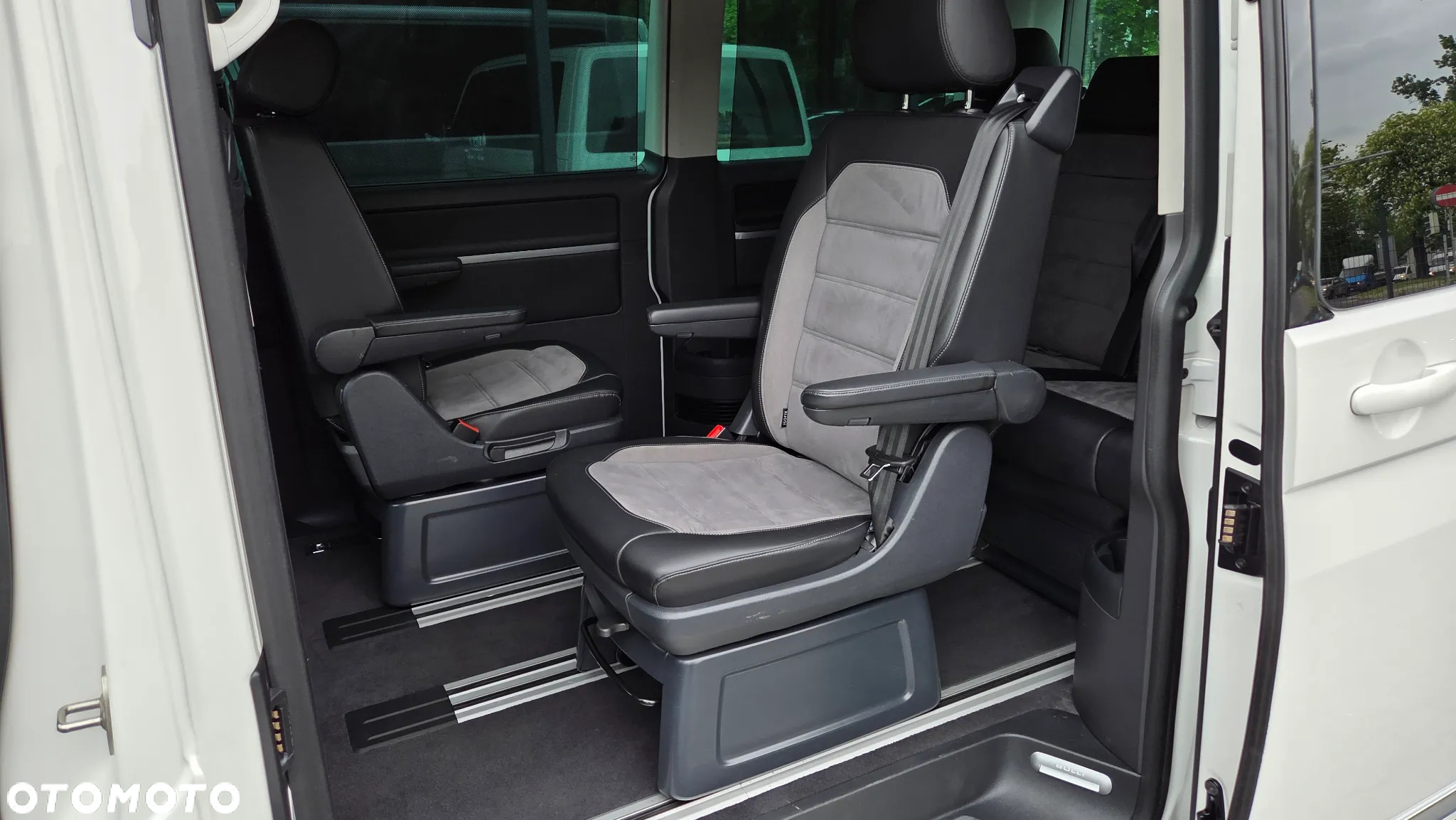 Volkswagen Multivan 6.1 2.0 TDI L1 Highline 4Motion DSG - 13