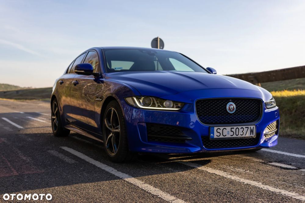 Jaguar XE 2.0 D R-Sport - 1