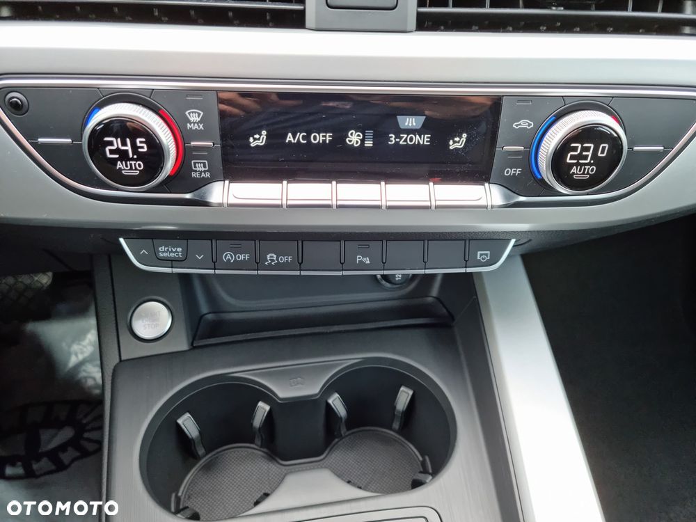 Audi A4 Avant 2.0 TDI S tronic - 32