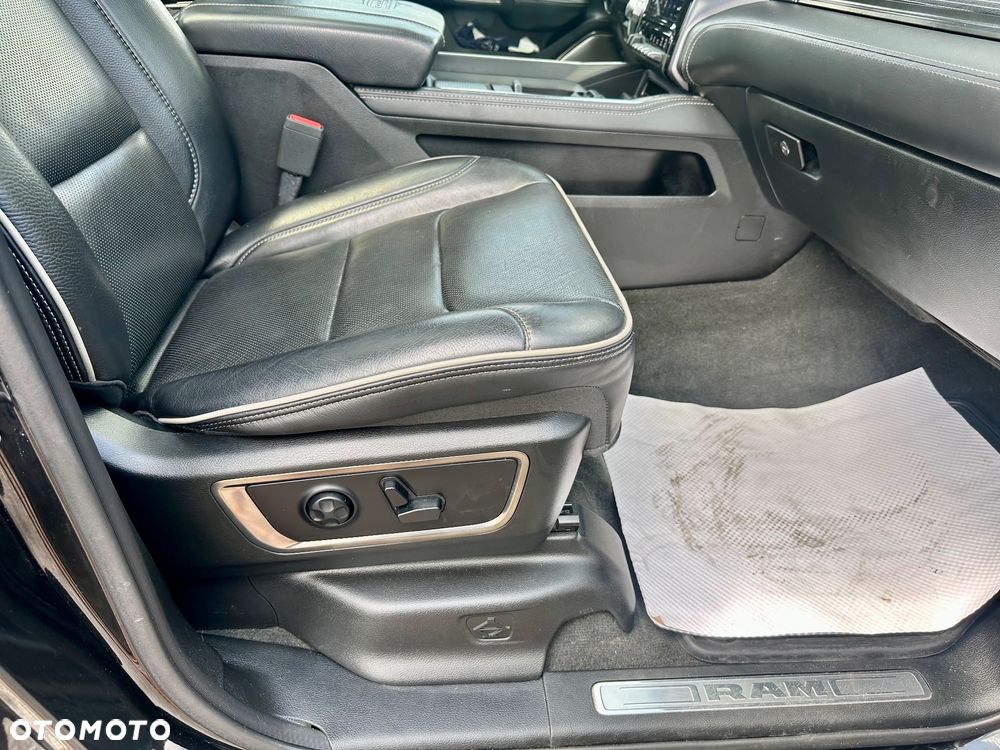 RAM 1500 Crew Cab Shortbed Limited - 40