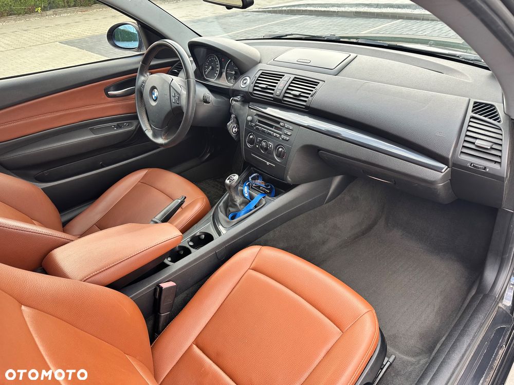BMW Seria 1 120d - 25