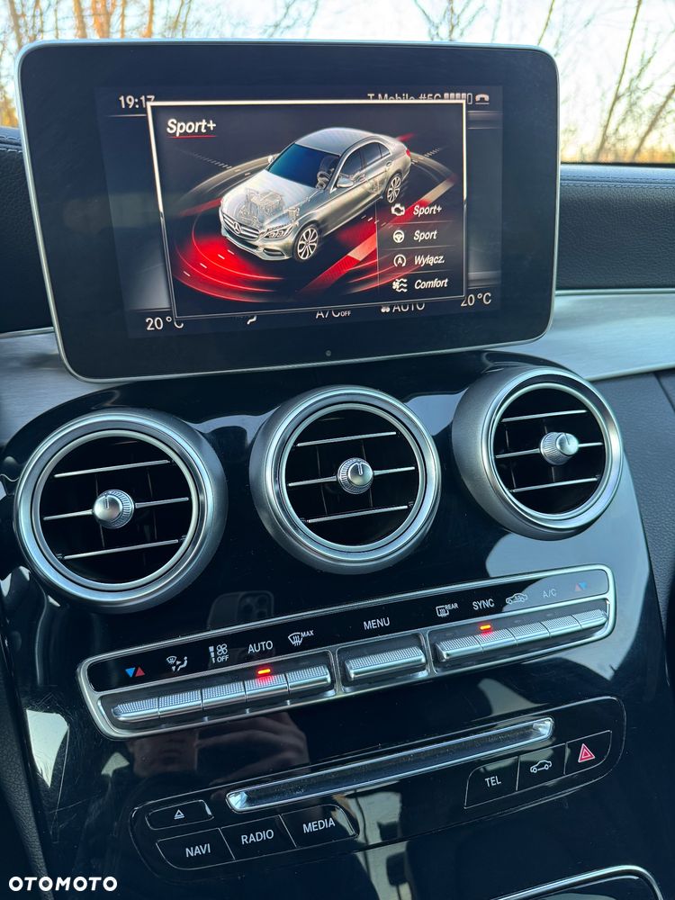 Mercedes-Benz Klasa C 180 7G-TRONIC AMG Line - 29