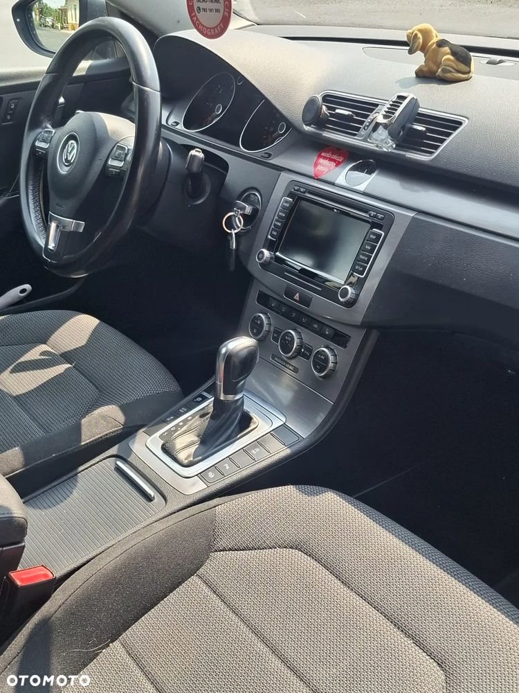 Volkswagen Passat 2.0 TDI DSG BlueMotion Technology Comfortline - 3