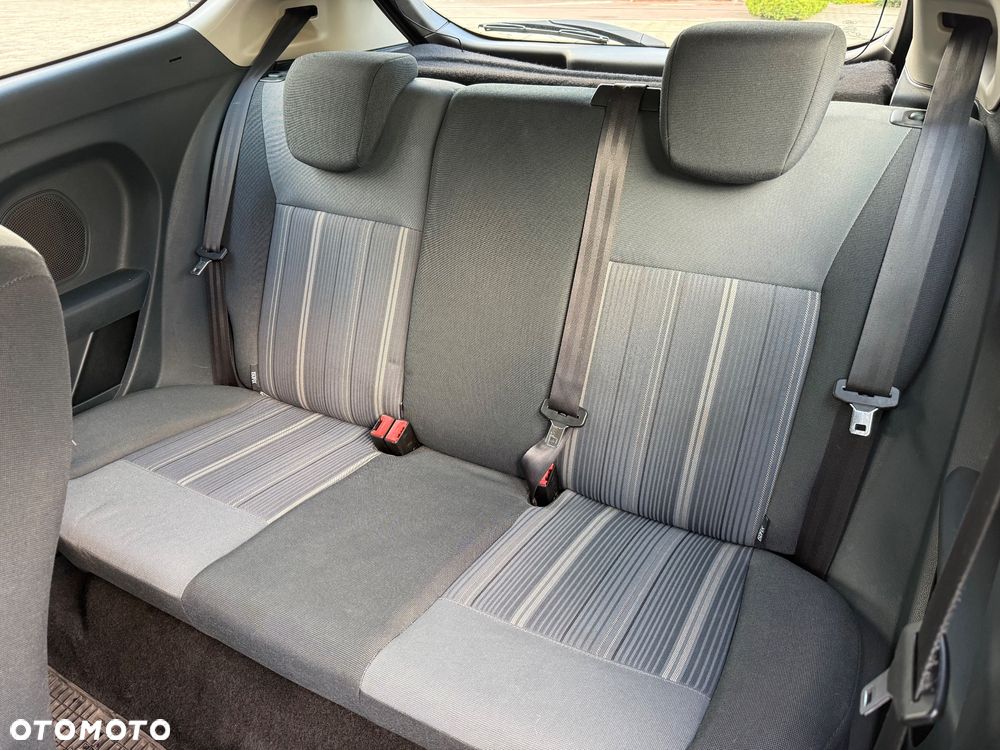 Ford Fiesta 1.25 Ambiente - 24