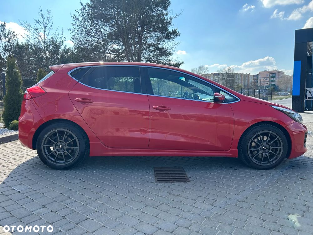 Kia Ceed 1.6 CRDi GT Line - 4