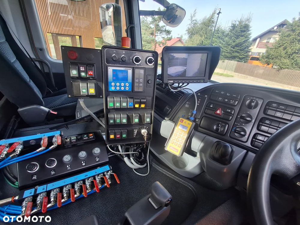 Mercedes-Benz Actros 1932 Zamiatarka FAUN Szczotki L/R Odchwaszczarka Szczotki Przednie 2014r PM10 Rura Do Liści Dodatkowy Zbiornik Wody Hydrostat Pneumatyka 3237 MTH - 17