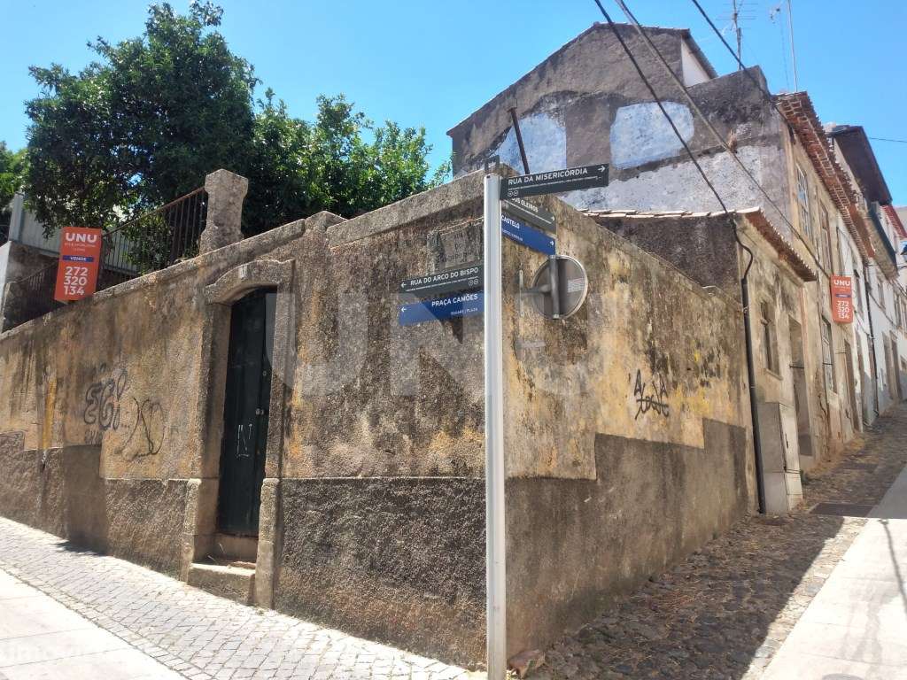 Moradia com 4 frações de utilização independente - Zona Histórica - Grande imagem: 2/7