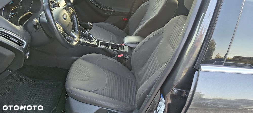 Ford Focus 2.0 TDCi Titanium ASS - 17