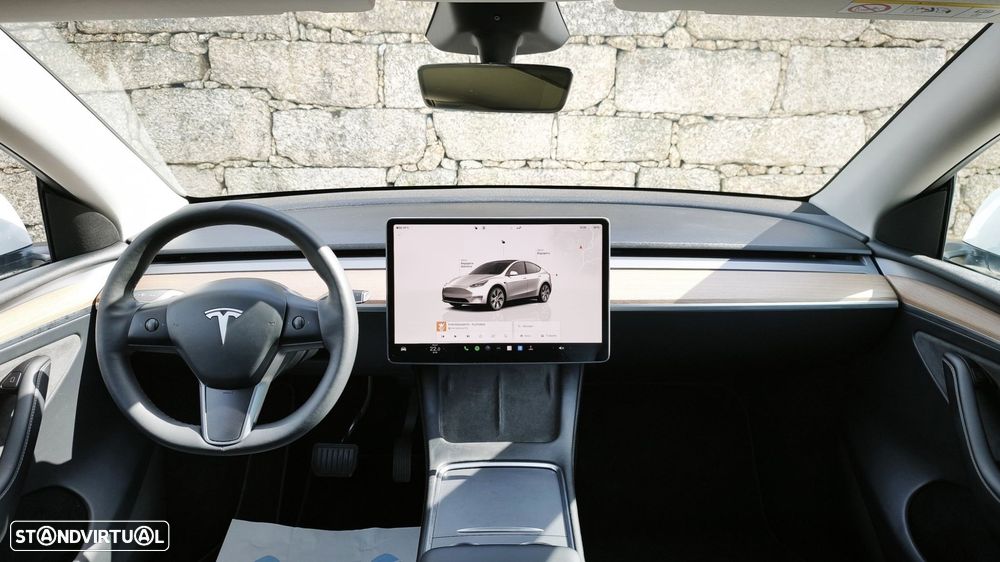 Tesla Model Y Tração Traseira - 2