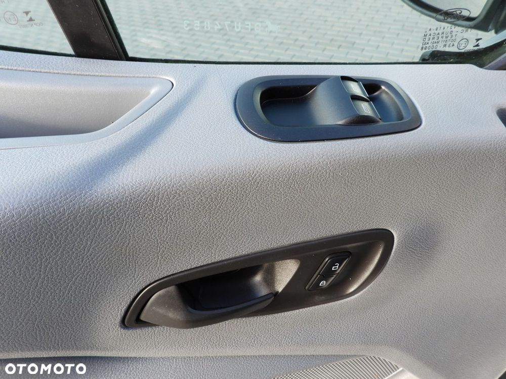 Ford TRANSIT SKRZYNIA 8 PALET BLIŹNIACZE KOŁA KLIMATYZACJA  155KM - 26