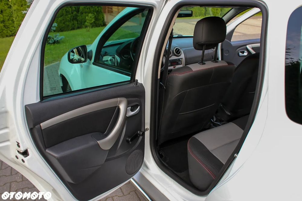 Dacia Duster 1.6 - 30