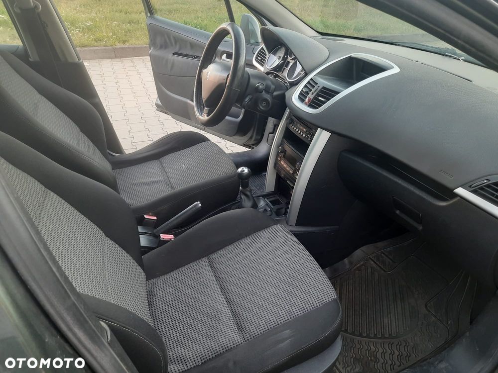 Peugeot 207 1.6 HDi - 6