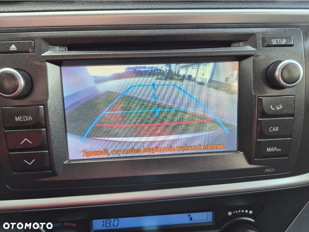 Toyota Auris 1.8 HSD Luna - 14