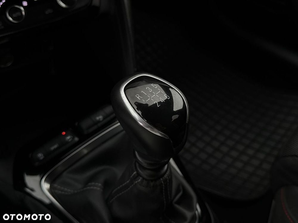 Opel Corsa 1.2 GS Line S&S - 15