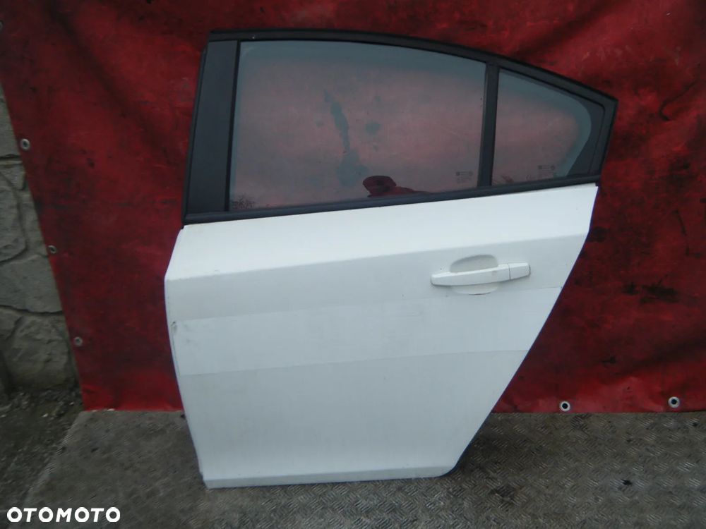 CHEWROLET CRUZE DRZWI TYŁ LEWE TYLNE SEDAN GAZ  =RADOM