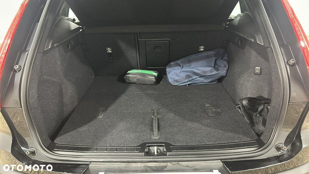 Volvo XC 40 B3 Core - 11