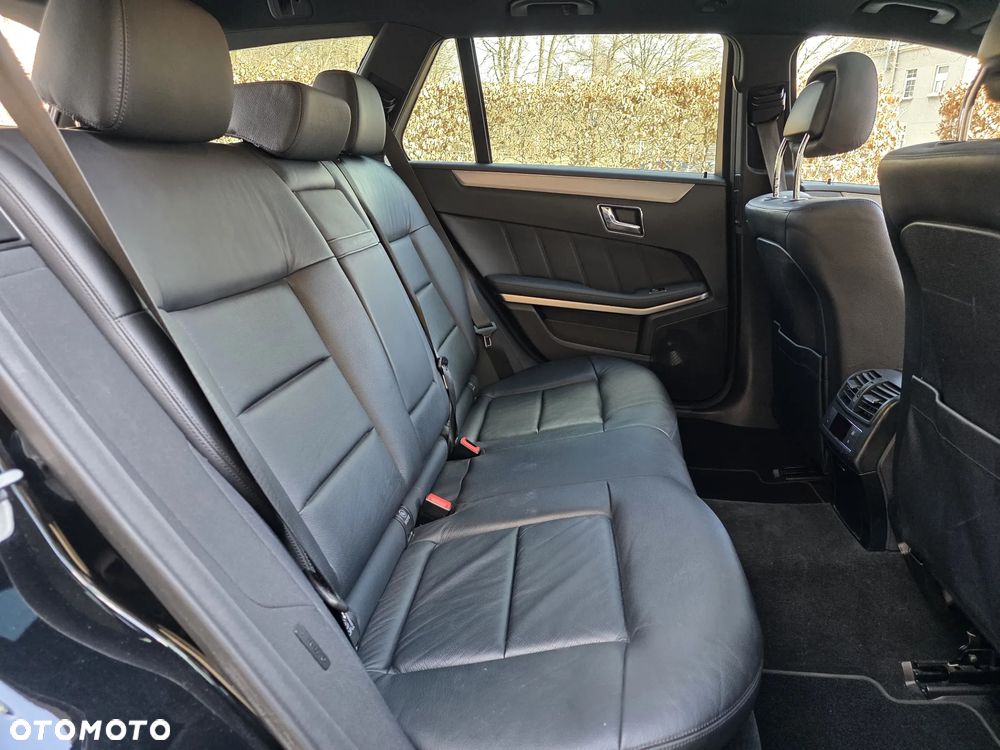 Mercedes-Benz Klasa E 350 CGI BlueEFFICIENCY 7G-TRONIC Avantgarde - 19