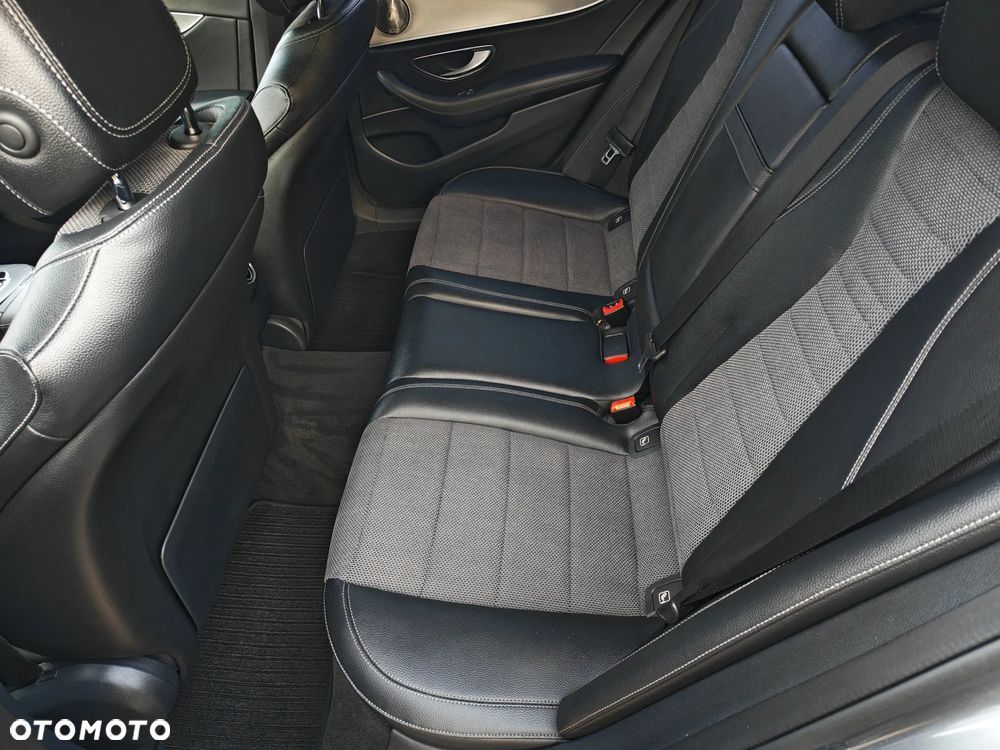 Mercedes-Benz Klasa E 220 d 9G-TRONIC Avantgarde - 25