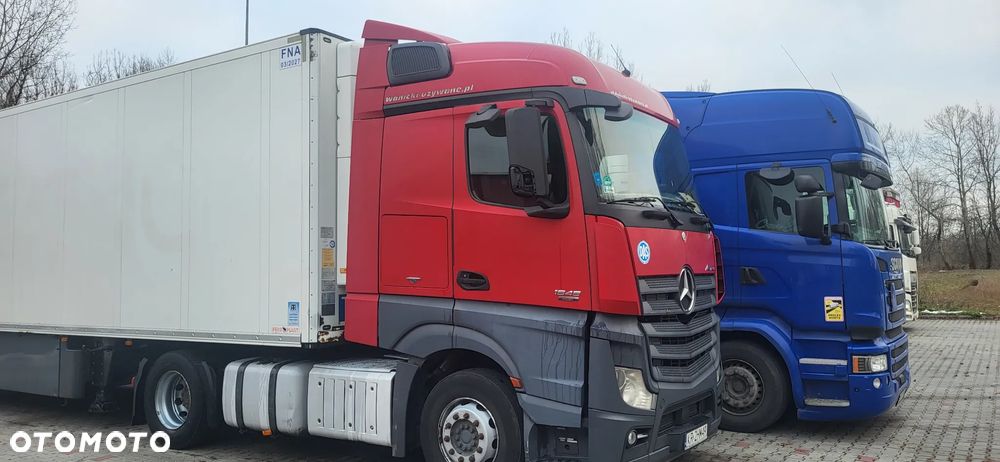 Mercedes-Benz Actros - 4