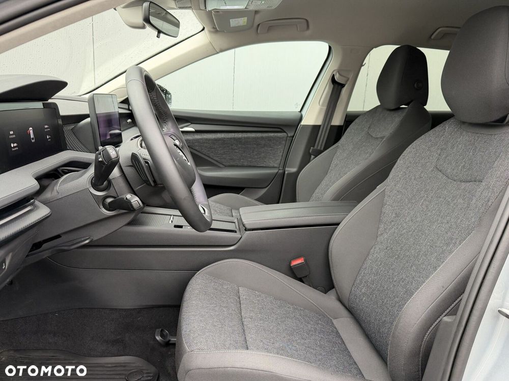 Skoda Superb 2.0 TDI SCR Essence DSG - 15