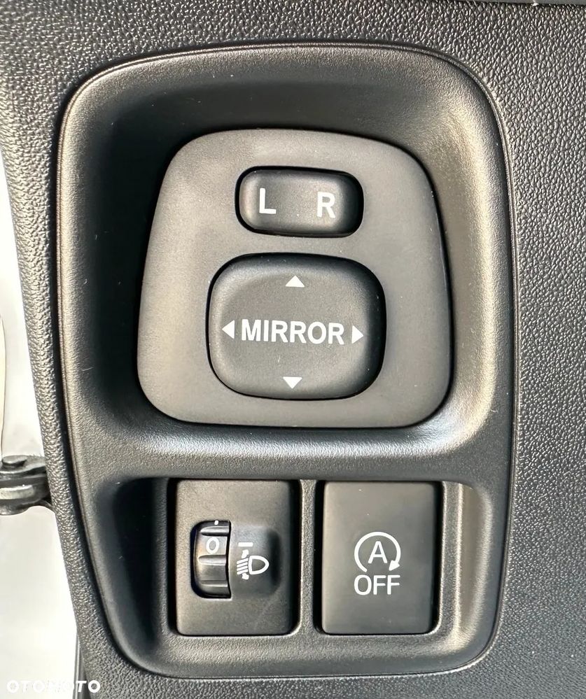 Toyota Aygo x-play touch - 21