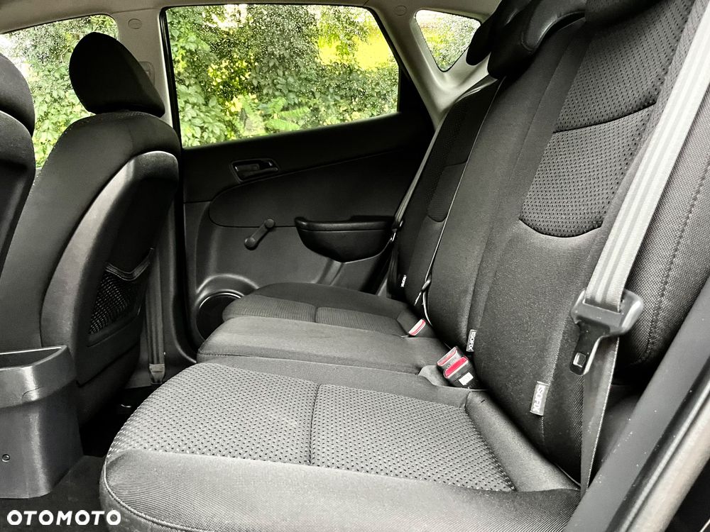 Hyundai i30 1.4 Blue Comfort - 23