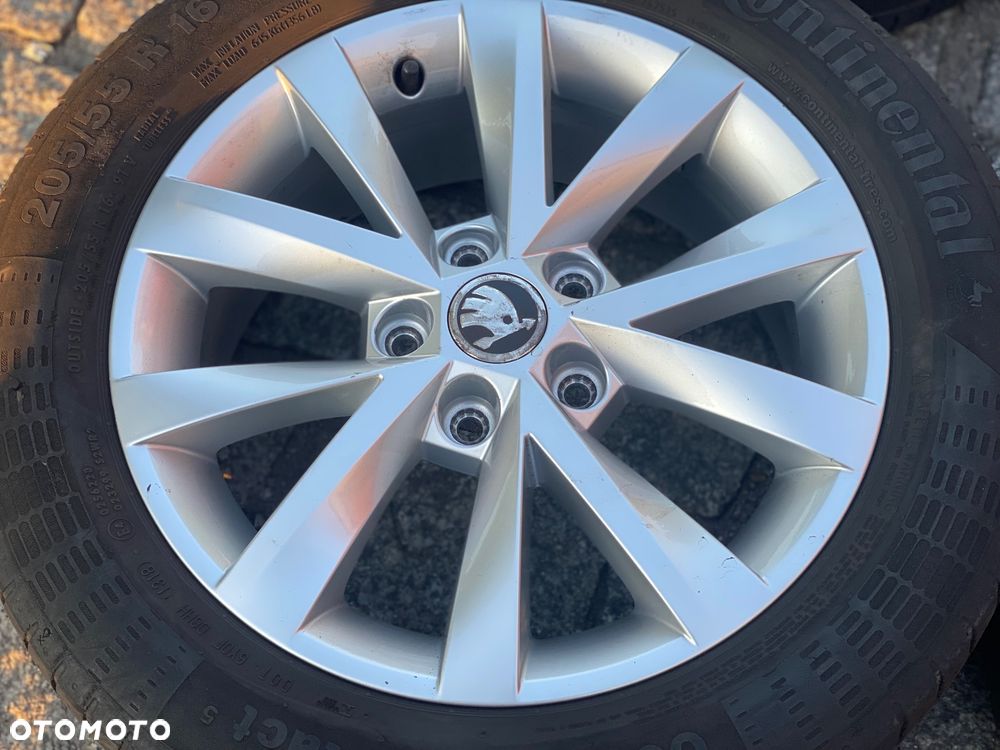 5x112 koła Skoda Octavia z oponami 205/55 R16 alufelgi 5E0 - 3