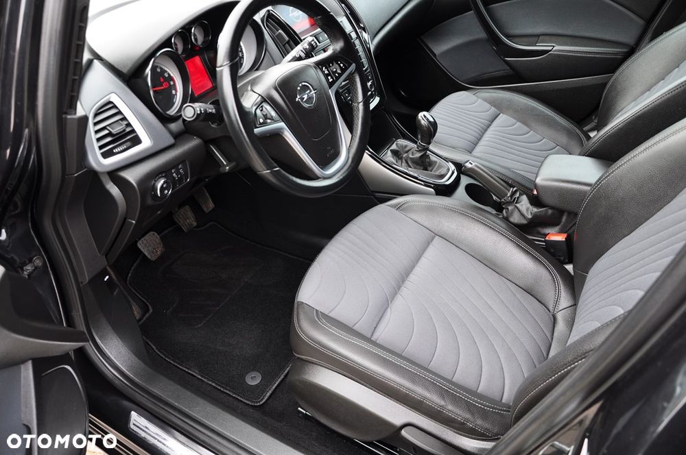 Opel Astra 1.4 Turbo Active - 29