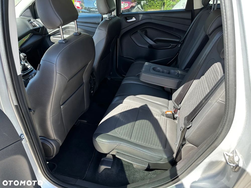 Ford Kuga - 21