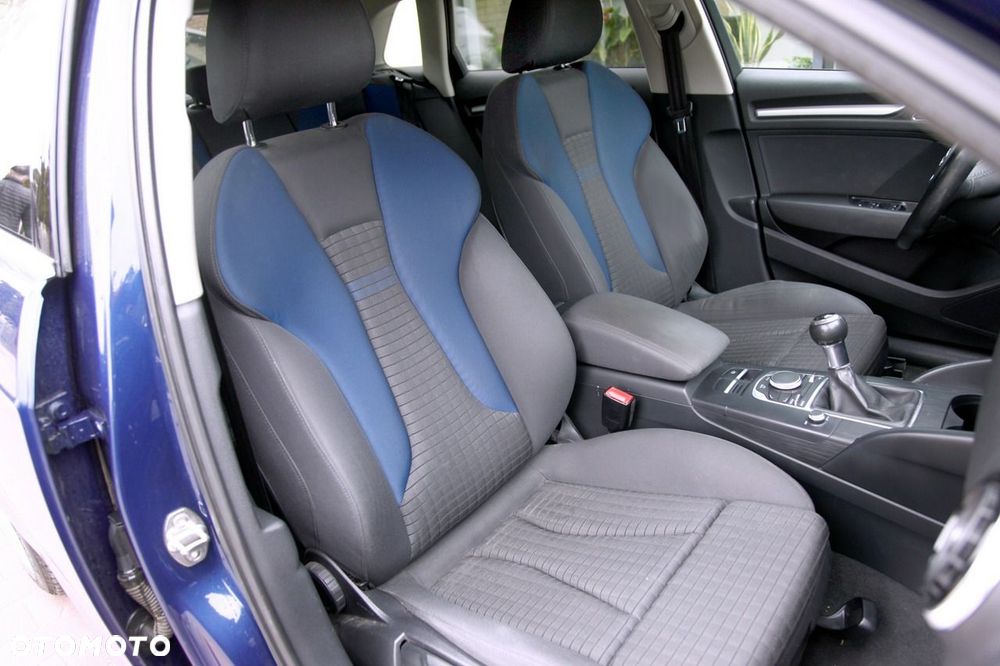 Audi A3 Sportback - 13