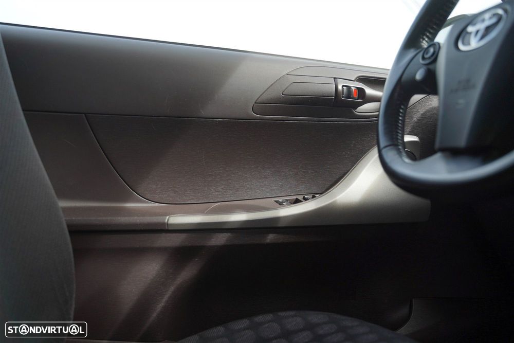 Toyota iQ 1.0 VVT-i Essential+AC - 23