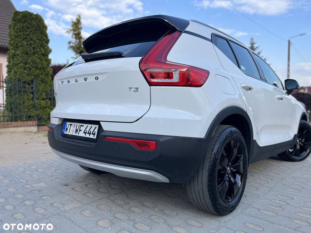 Volvo XC 40 T3 Momentum Pro - 34