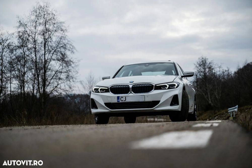 BMW Seria 3 330i xDrive Aut. Sport Line - 8