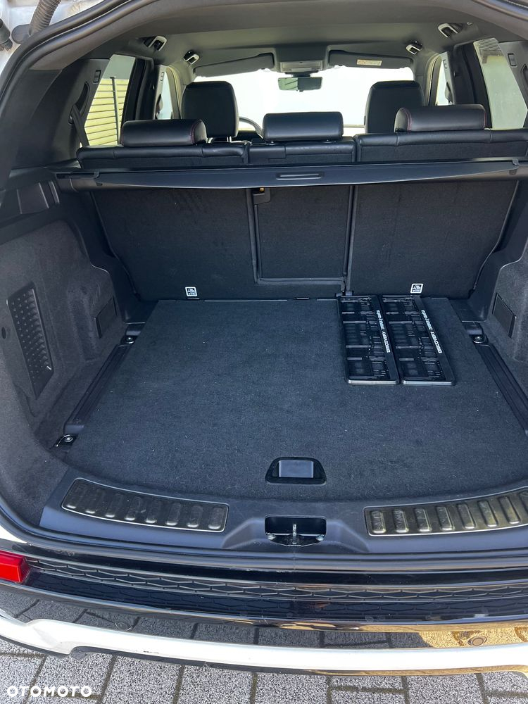 Land Rover Discovery Sport 2.0 Si4 HSE Luxury - 17