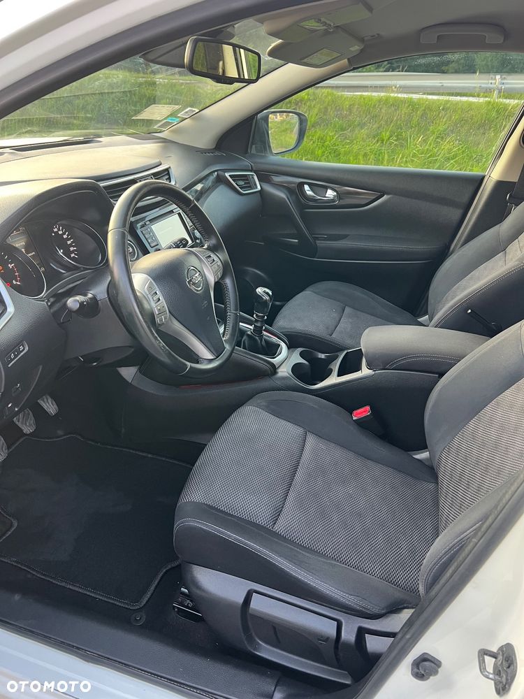 Nissan Qashqai 1.5 dCi DPF 360 - 18