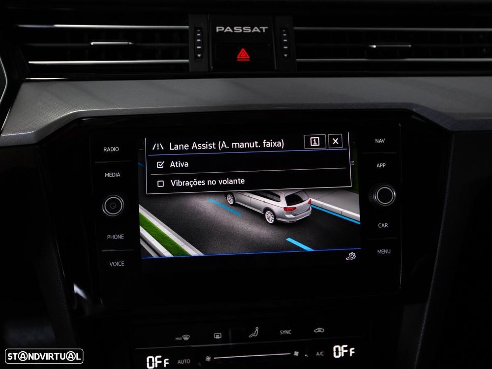 VW Passat Variant 2.0 TDi Business DSG - 29