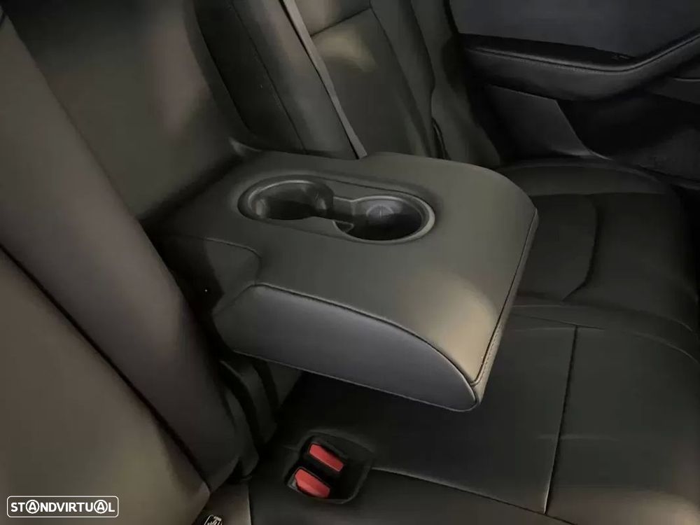 Tesla Model Y Long Range Tração Integral — fotografia 19