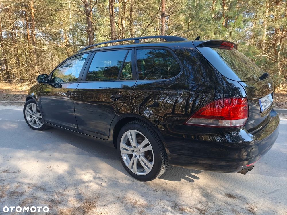 Volkswagen Golf 2.0 TDI DPF MATCH - 28