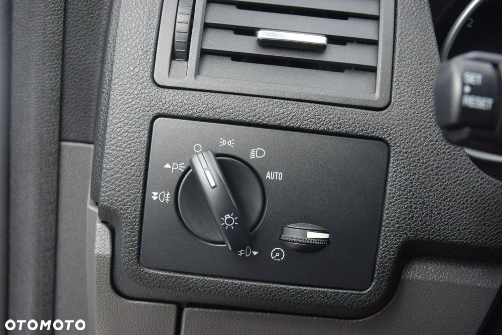 Ford Kuga - 31