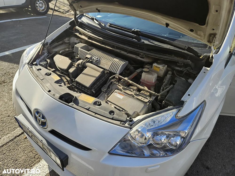 Toyota Prius (Hybrid) Sol - 7