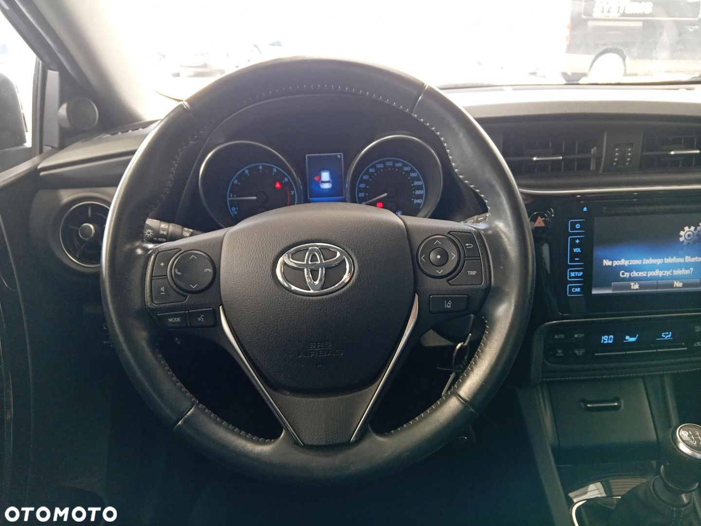 Toyota Auris - 17
