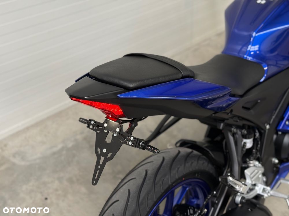 Yamaha YZF - 19