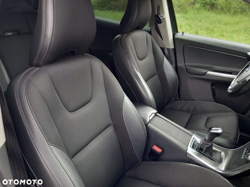 Volvo XC 60 D3 Momentum - 13