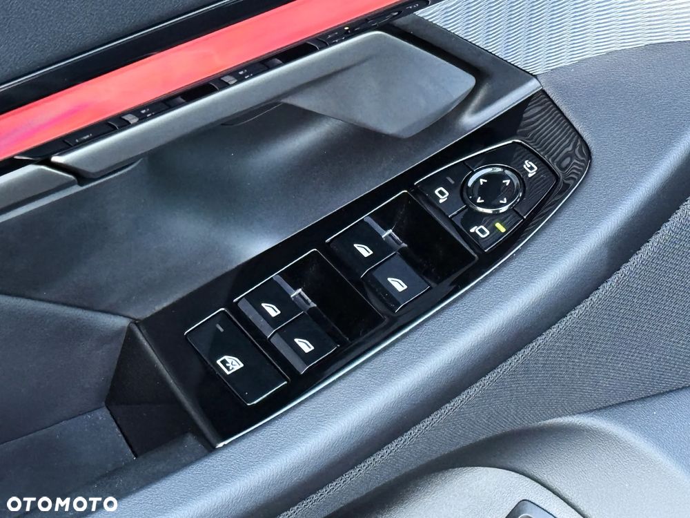 BMW Seria 5 520i - 23