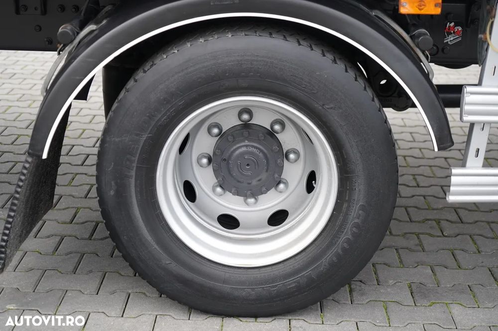 Renault D 210 / 4x2 / CONTAINER / 8,6 M / PODEA RESISTENTĂ / ELEVATOR DHOLLANDIA - 20