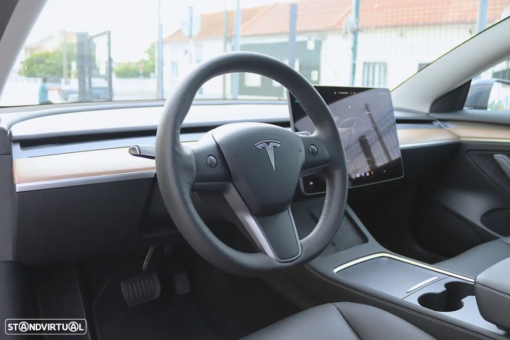 Tesla Model 3 Long-Range Dual Motor AWD - 18