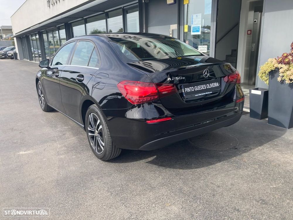 Mercedes-Benz A 250 e 8G-DCT Edition 2021 — fotografia 8