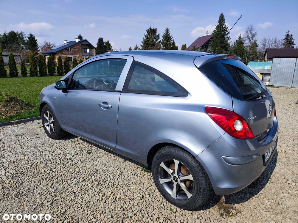 Opel Corsa - 1